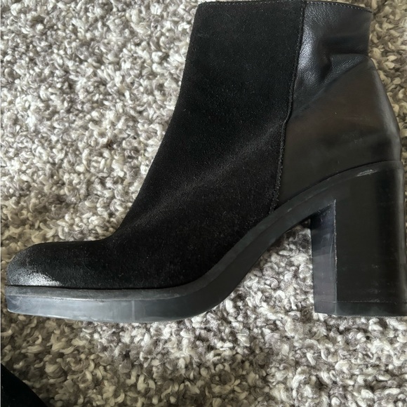 Strategia heeled ankle boots - worn a few times - Picture 3 of 8